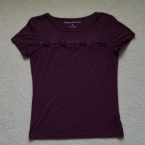 American Eagle Criss Cross Maroon Tee